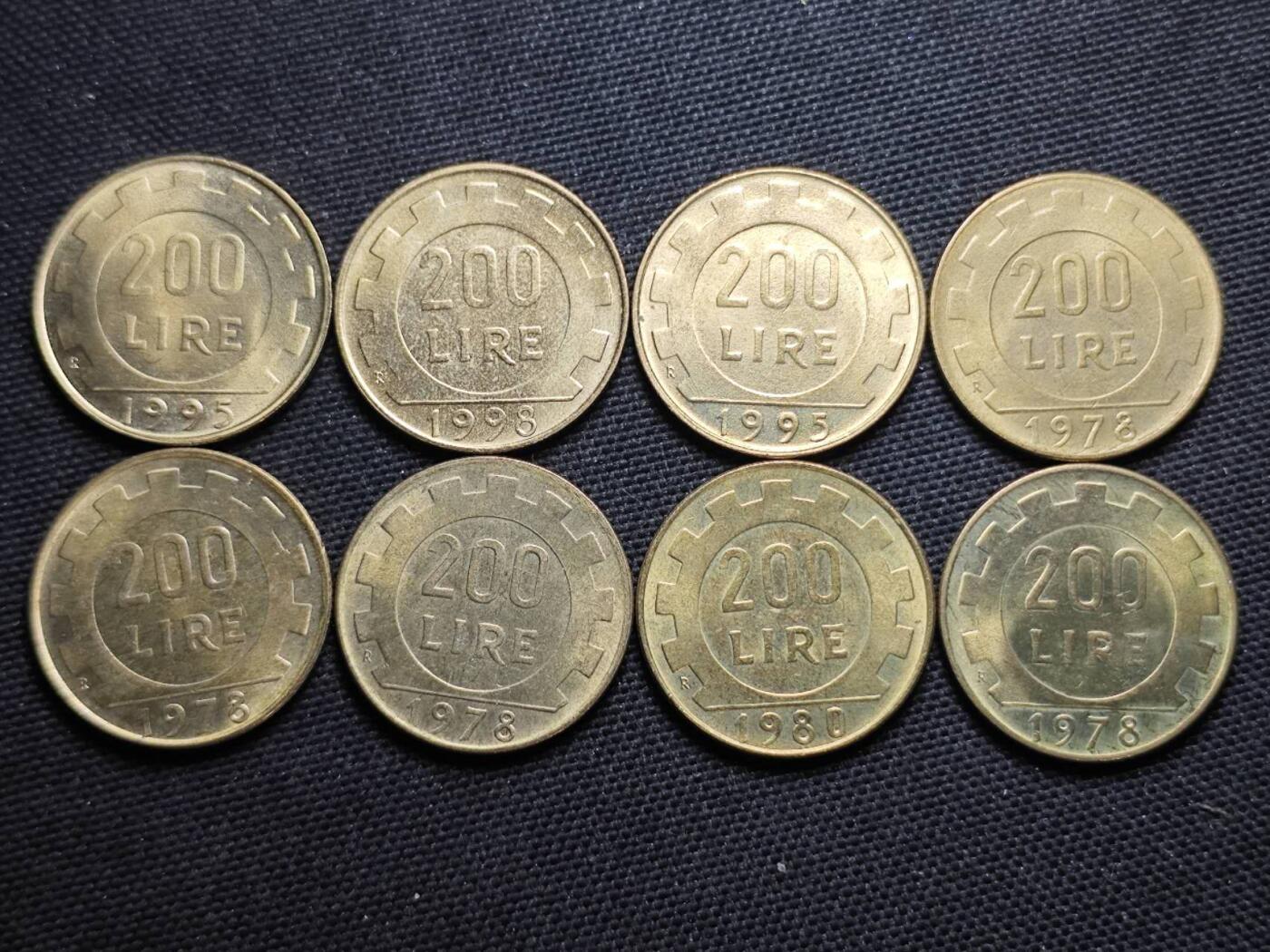 KK钱币收藏小铺  第370场  2月预留时间 周末发货  意大利200里拉铜币一组8枚