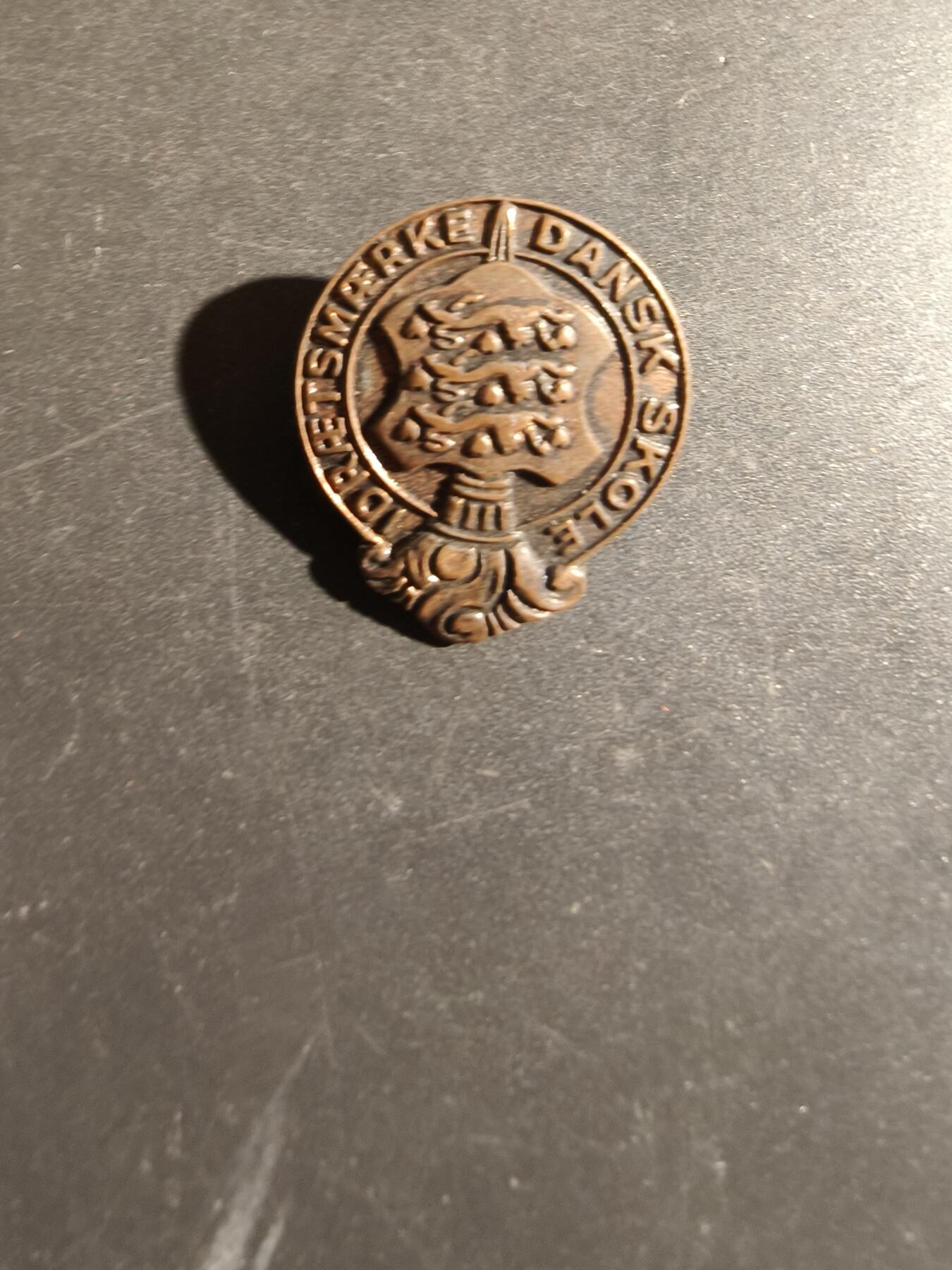 老王徽章第163期 13-15日三场连拍 16日统一发货  13、14日结束后可寄存 丹麦徽章