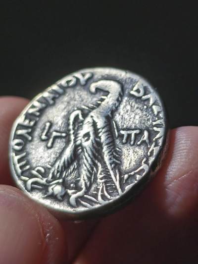 典藏精品！少见！希腊化-古埃及托勒密十二世四德拉克马银币，公元前79-78年，正面为带着王冠的托勒密一世，背面为栖息在闪电上的鹰