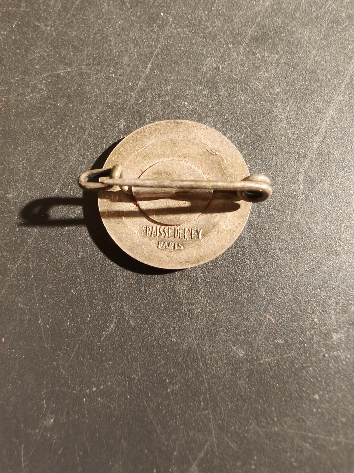 老王徽章第163期 13-15日三场连拍 16日统一发货  13、14日结束后可寄存 法国玛丽安娜头像小学毕业证章