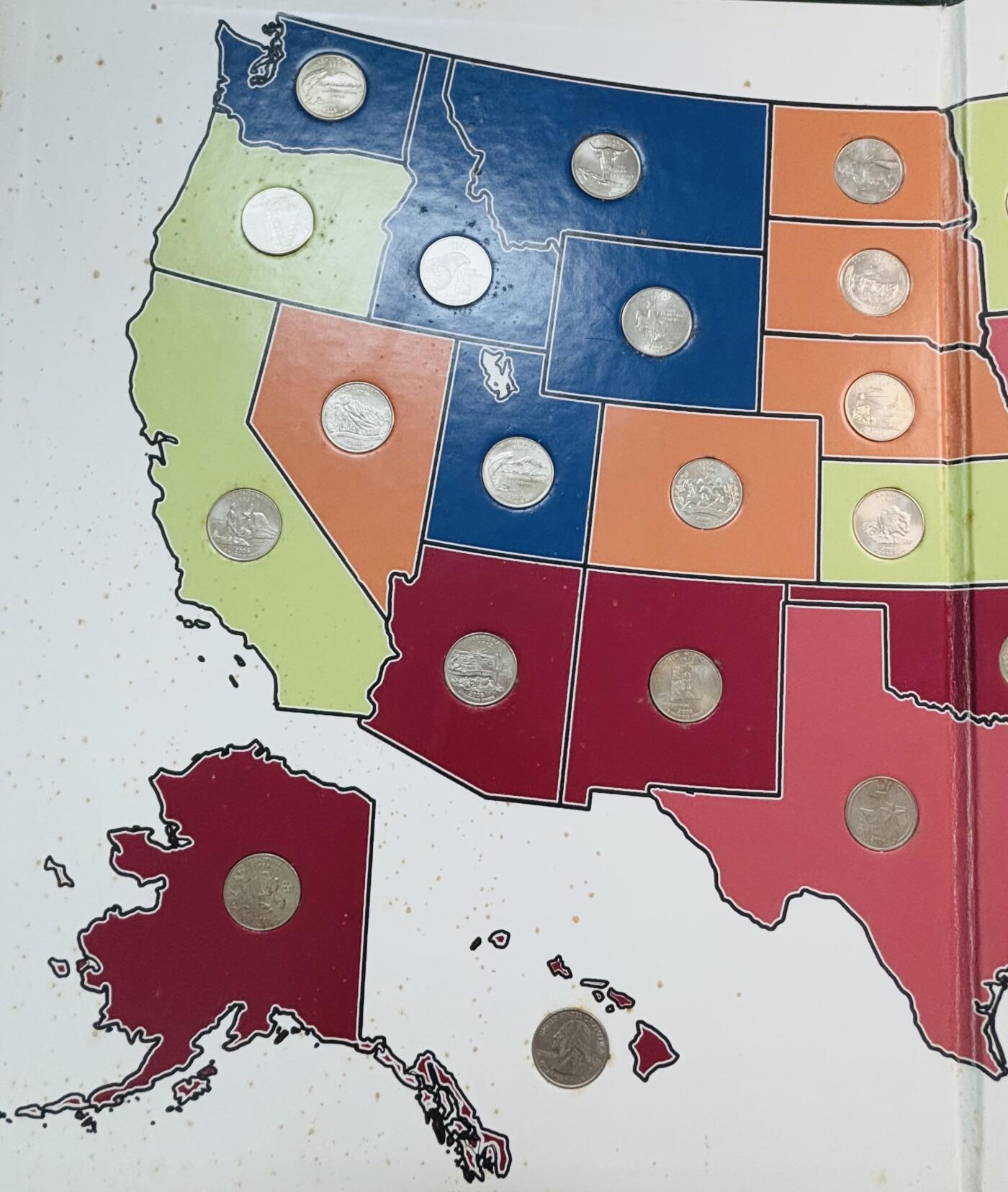 文馨钱币收藏第 281 场，【 长期接收代拍品】银元，银币，套币，纸币专场（本场截拍后休息三天，19 号发货） 美国州币一册 50 枚套币，收藏一步到位，册子很大很重