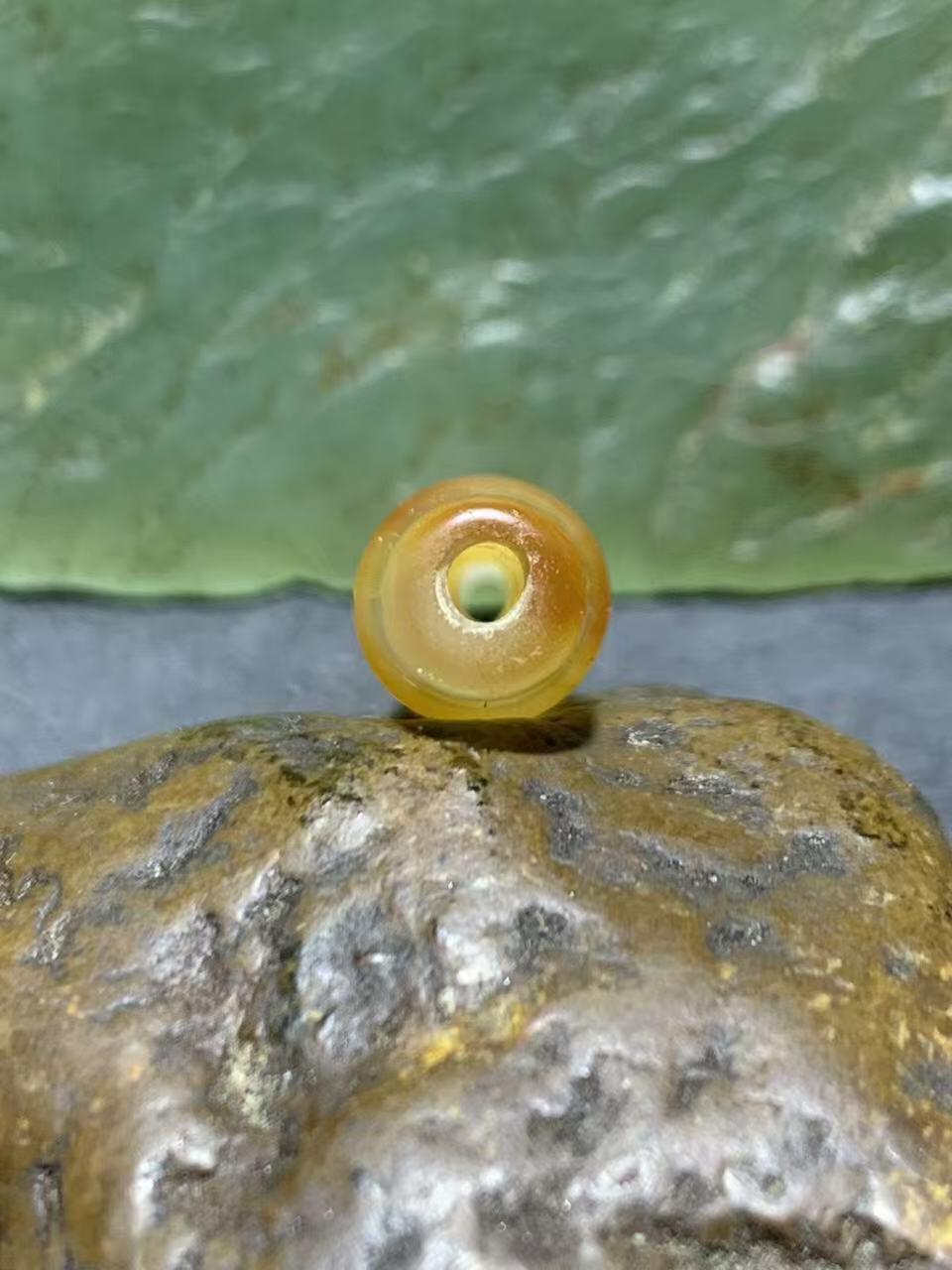 精美缠丝玛瑙竹节桶珠一颗，