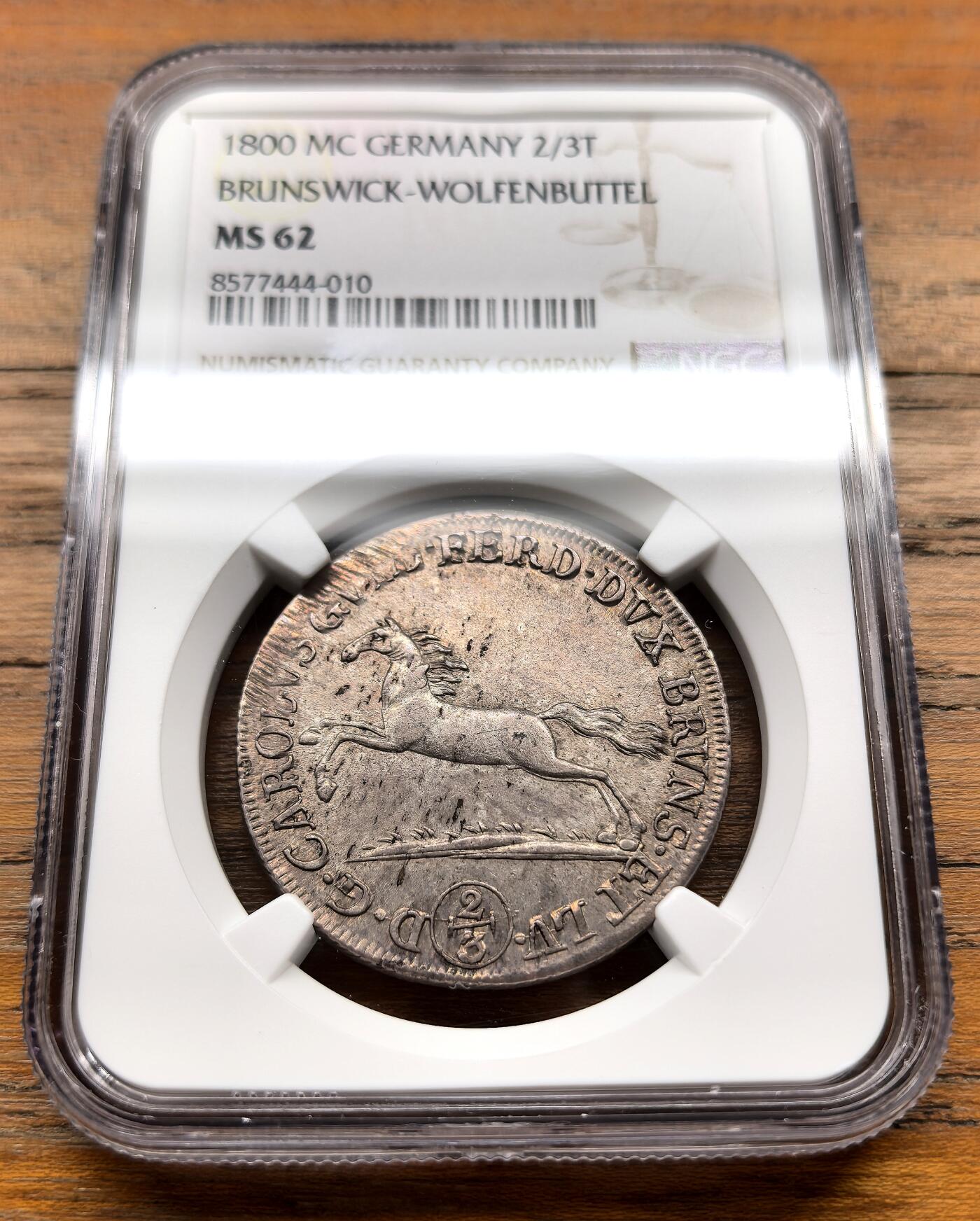 泉海漫舟·凡希社世界钱币微拍第三百十四期 1800德国不伦瑞克沃尔芬堡飞马2/3泰勒NGC-MS62，传世五彩，美不胜收！