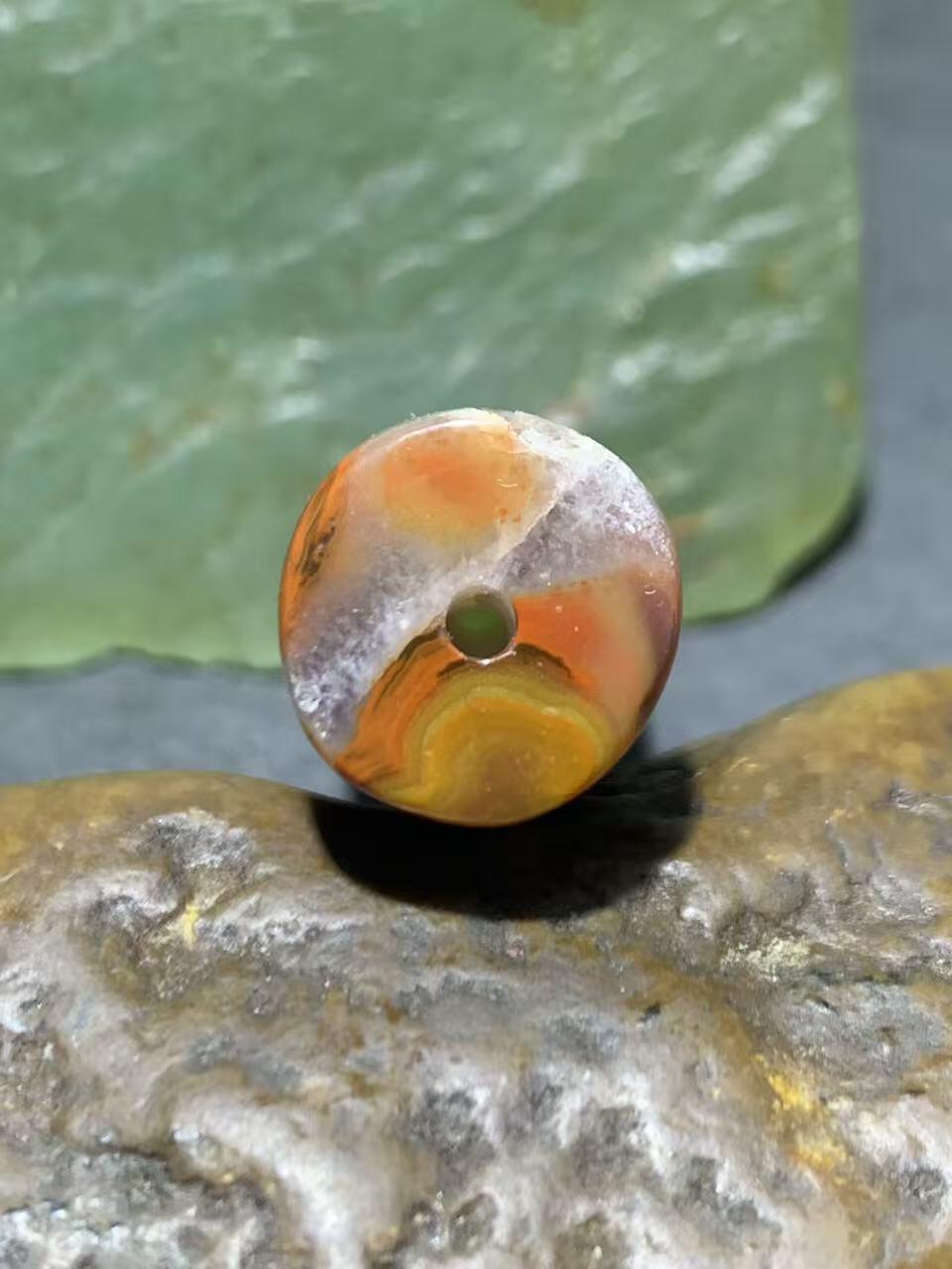 冰飘战国红玛瑙通货直桶，桶珠一颗！