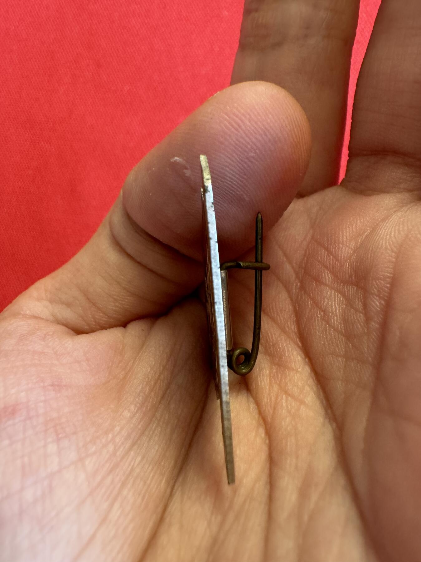 五哥徽章群   15号周六晚上八点4群联拍 铜章