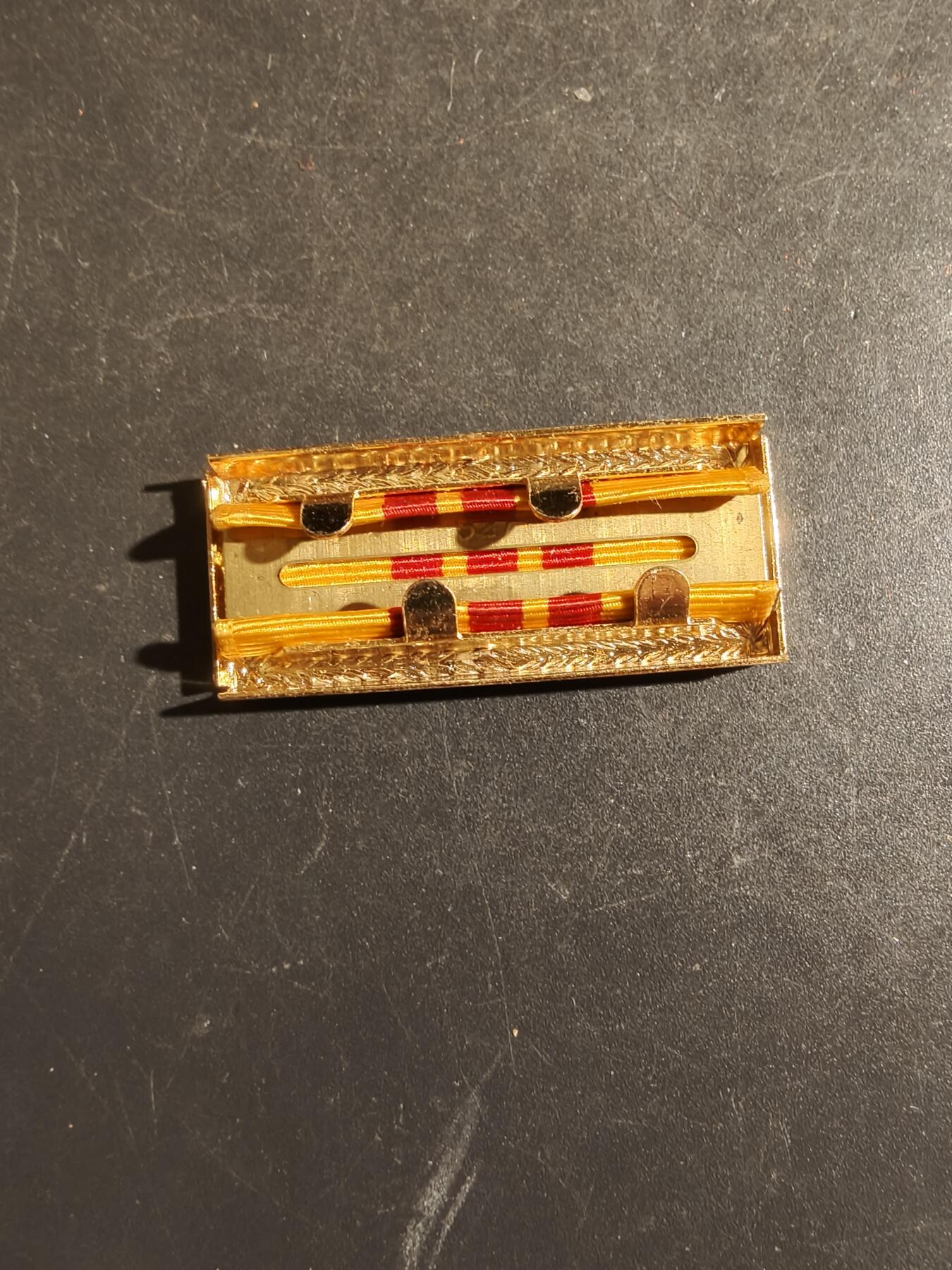 老王徽章第163期 13-15日三场连拍 16日统一发货  13、14日结束后可寄存 南越总统集体嘉奖勋略