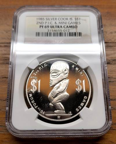泉海漫舟·凡希社世界钱币微拍第三百十四期 - 1985库克群岛生殖崇拜Dollar大银精铸NGC-PF69UC