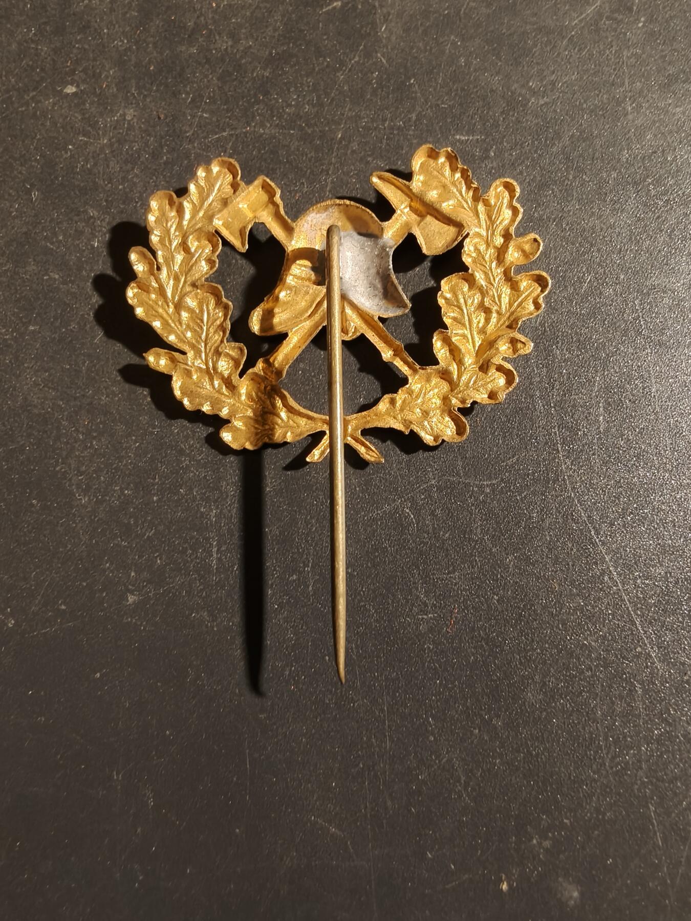 老王徽章第163期 13-15日三场连拍 16日统一发货  13、14日结束后可寄存