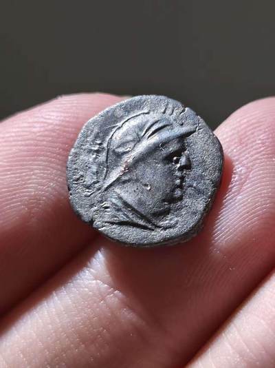 星盘世界钱币十一月二十二日古典币精品专场 - 稀少！少见的大月氏阿塞莱斯国王一德拉克马银币，品相还不错，这个人很少见，不是萨帕德比西斯