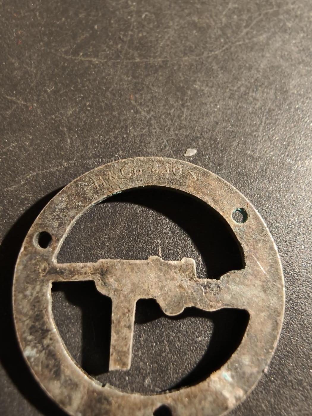 老王徽章第163期 13-15日三场连拍 16日统一发货  13、14日结束后可寄存 丹麦徽章    830银    适合贴打火机   3.1g