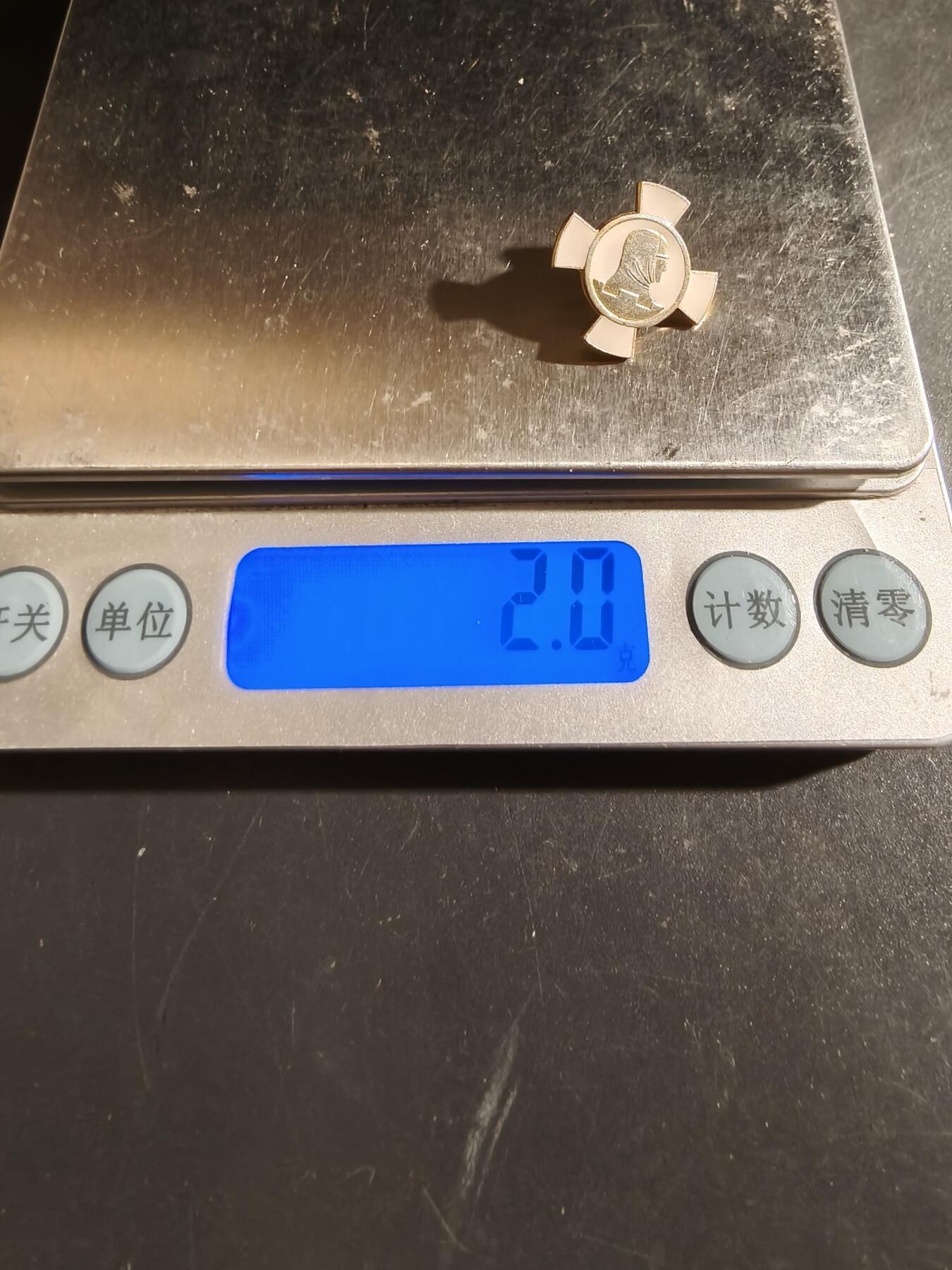 老王徽章第163期 13-15日三场连拍 16日统一发货  13、14日结束后可寄存 芬兰退伍军人联合会徽章     830银镀金    2g