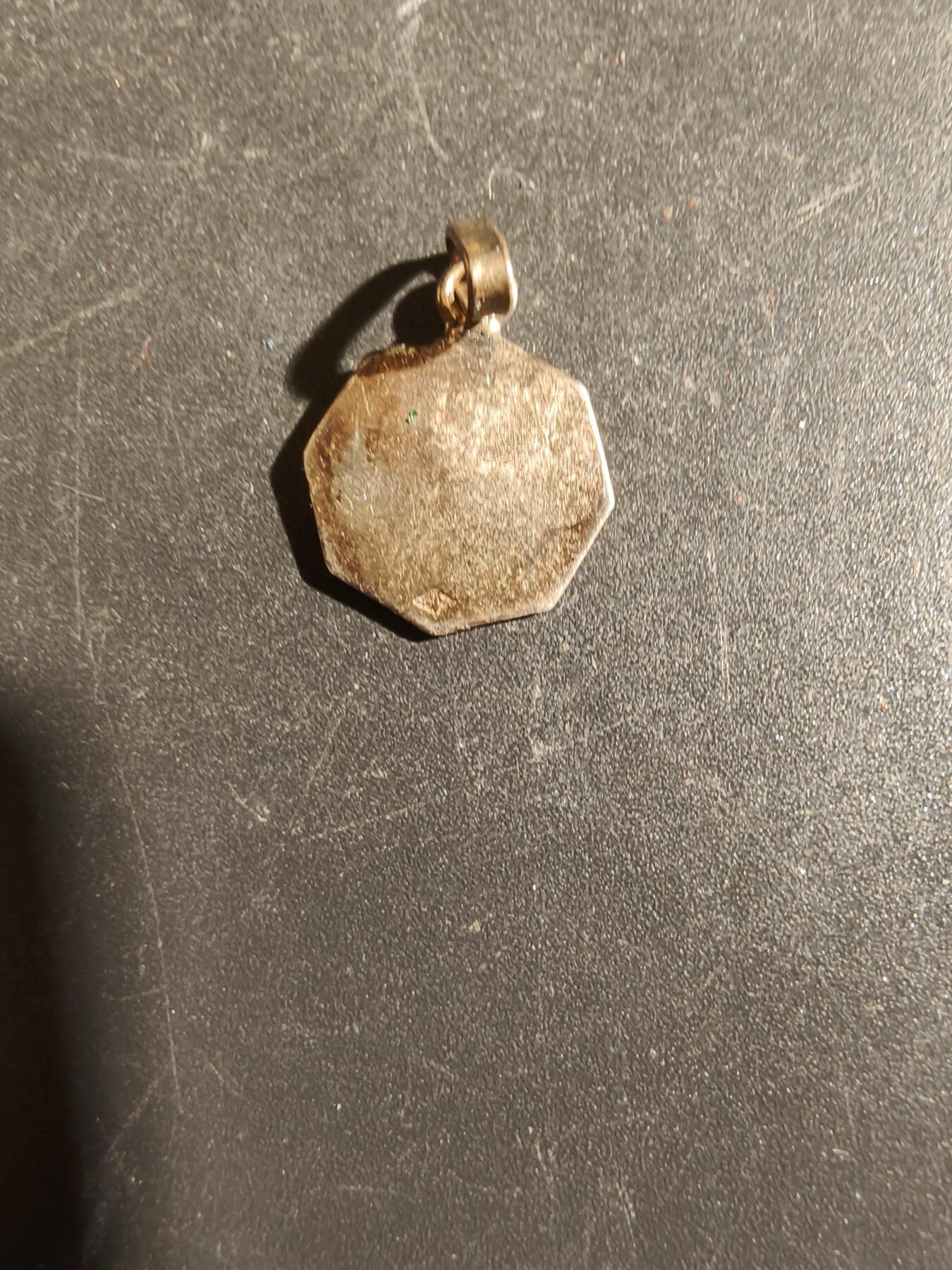 老王徽章第163期 13-15日三场连拍 16日统一发货  13、14日结束后可寄存 法国天主教会徽章