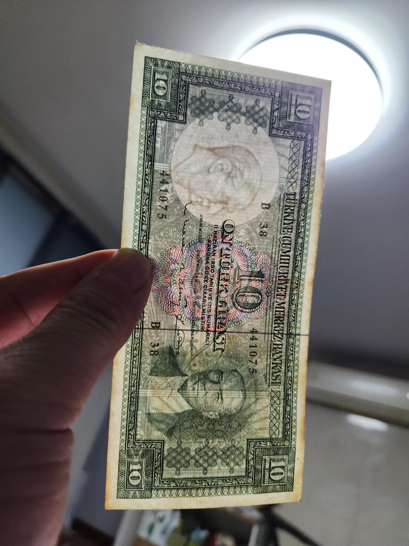 11月15号晚上8点 外国纸币自动截拍第58场 土耳其10里拉 极美品原票 稀少