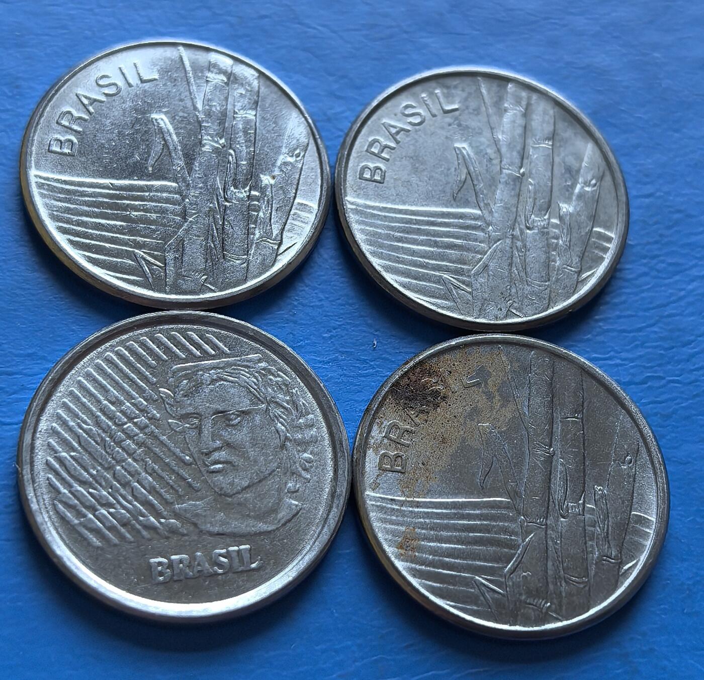 外国优质老铜币银币，周六九点倒数截拍，满百包邮，可寄存半年，喜欢朋友微信扫描二维码可直接参拍