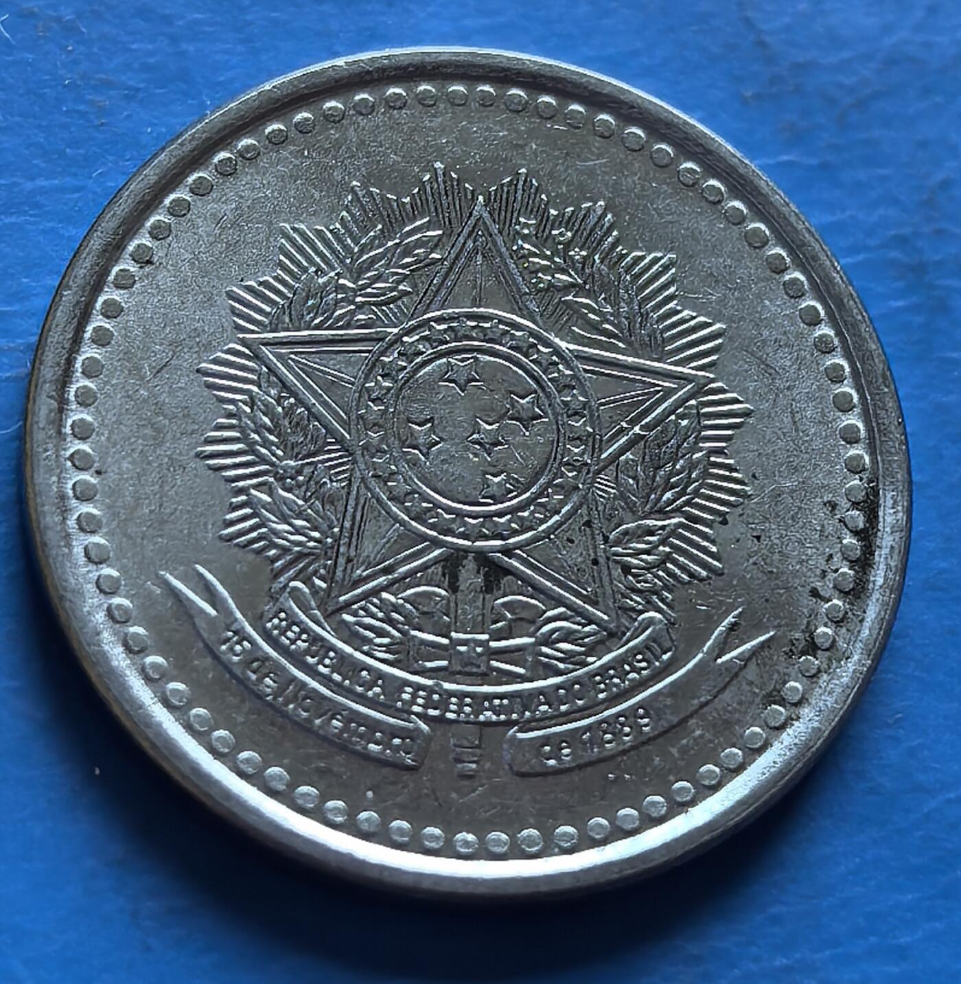 外国优质老铜币银币，周六九点倒数截拍，满百包邮，可寄存半年，喜欢朋友微信扫描二维码可直接参拍