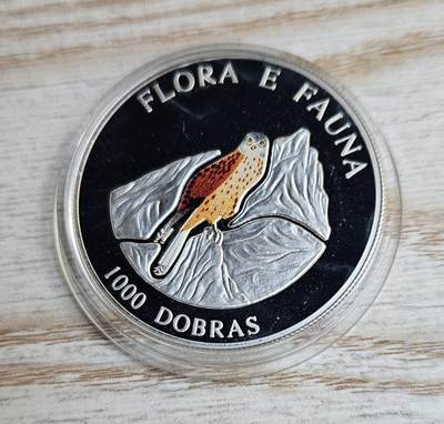 【币将精彩】世界钱币拍卖（2025-11-26） - 圣多美1995年鹦鹉双面彩色银币25克世界上第一款双面彩色币