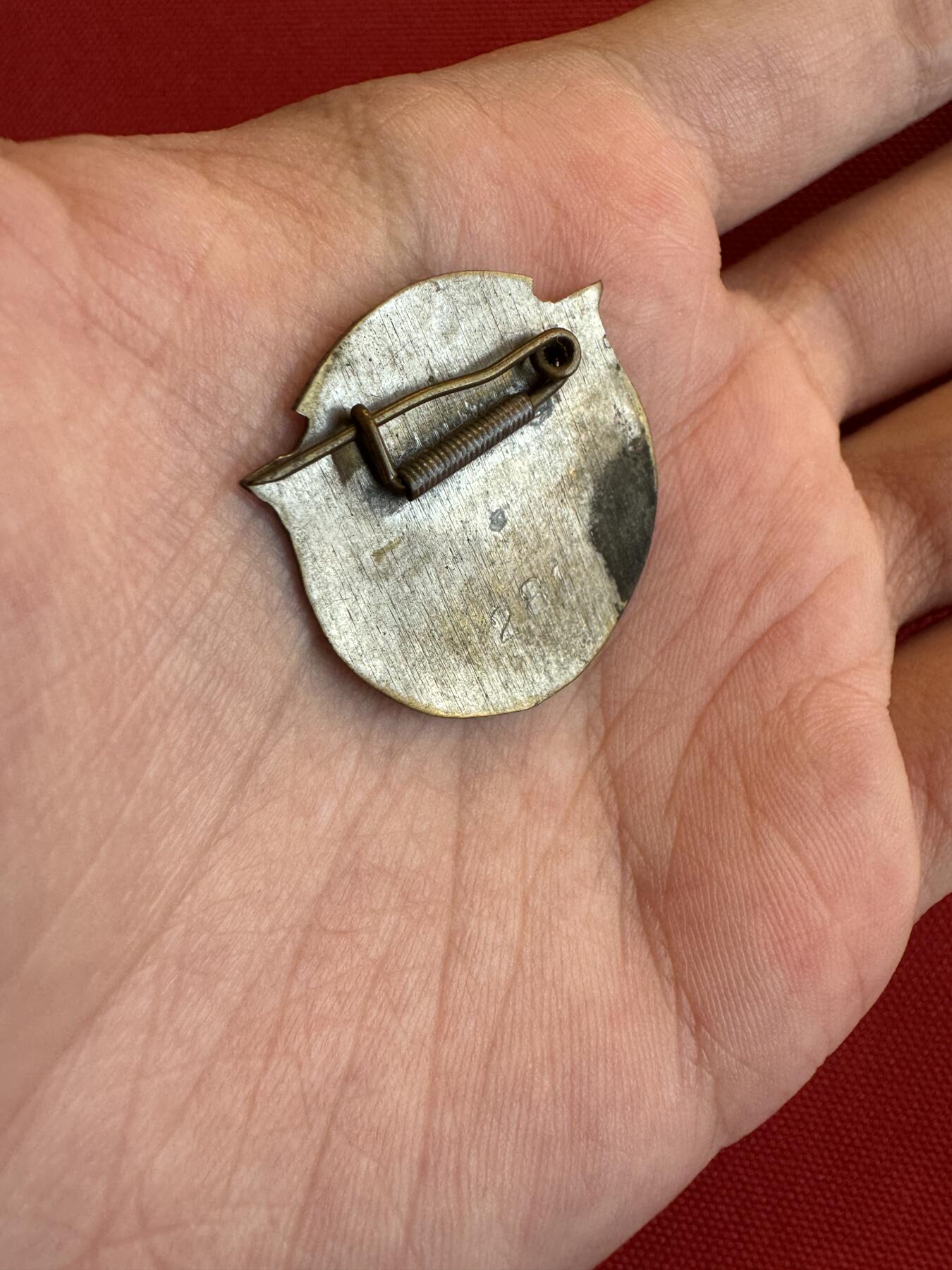 五哥徽章群   15号周六晚上八点4群联拍 铜章