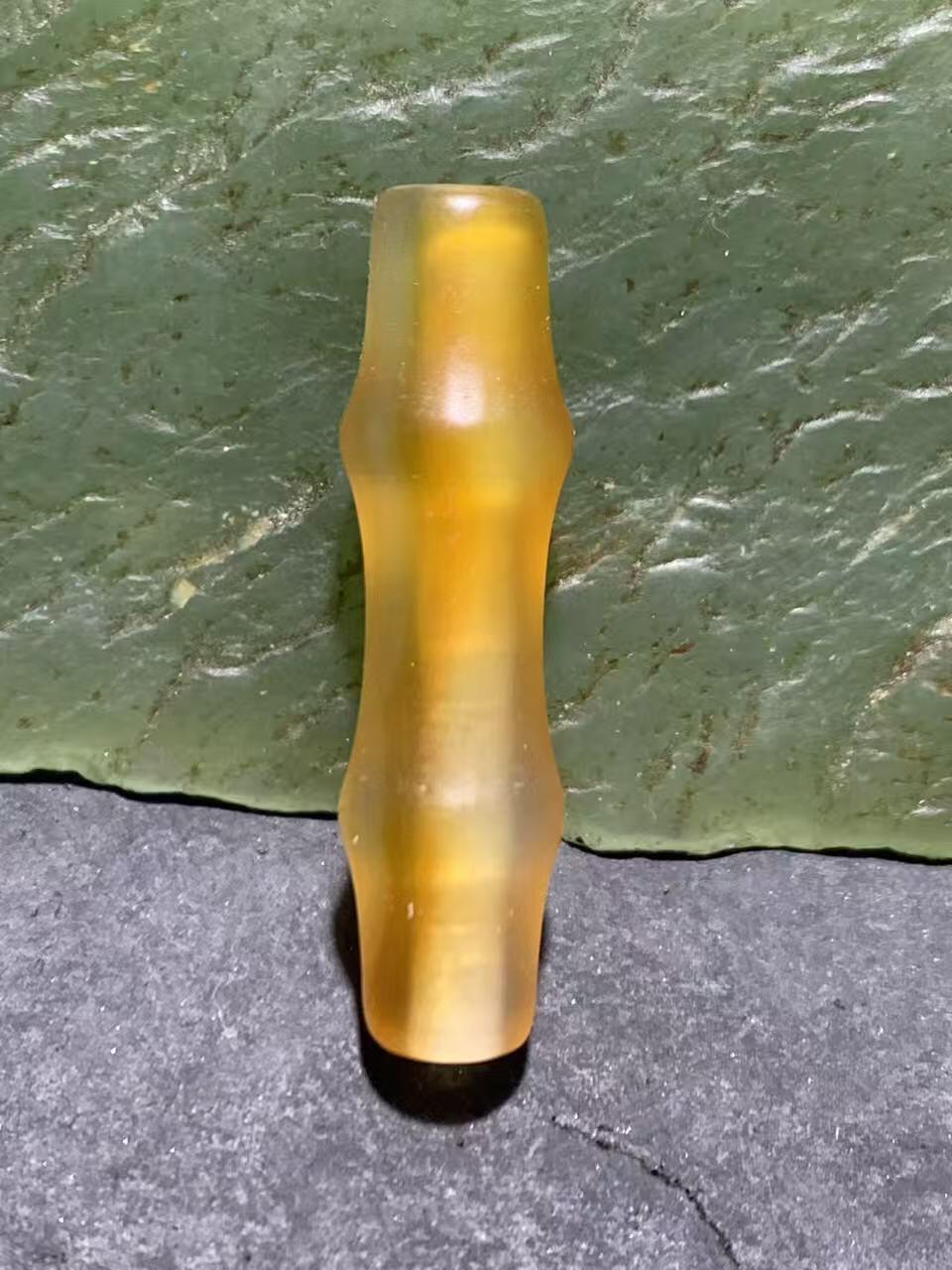 精美缠丝玛瑙竹节桶珠一颗，