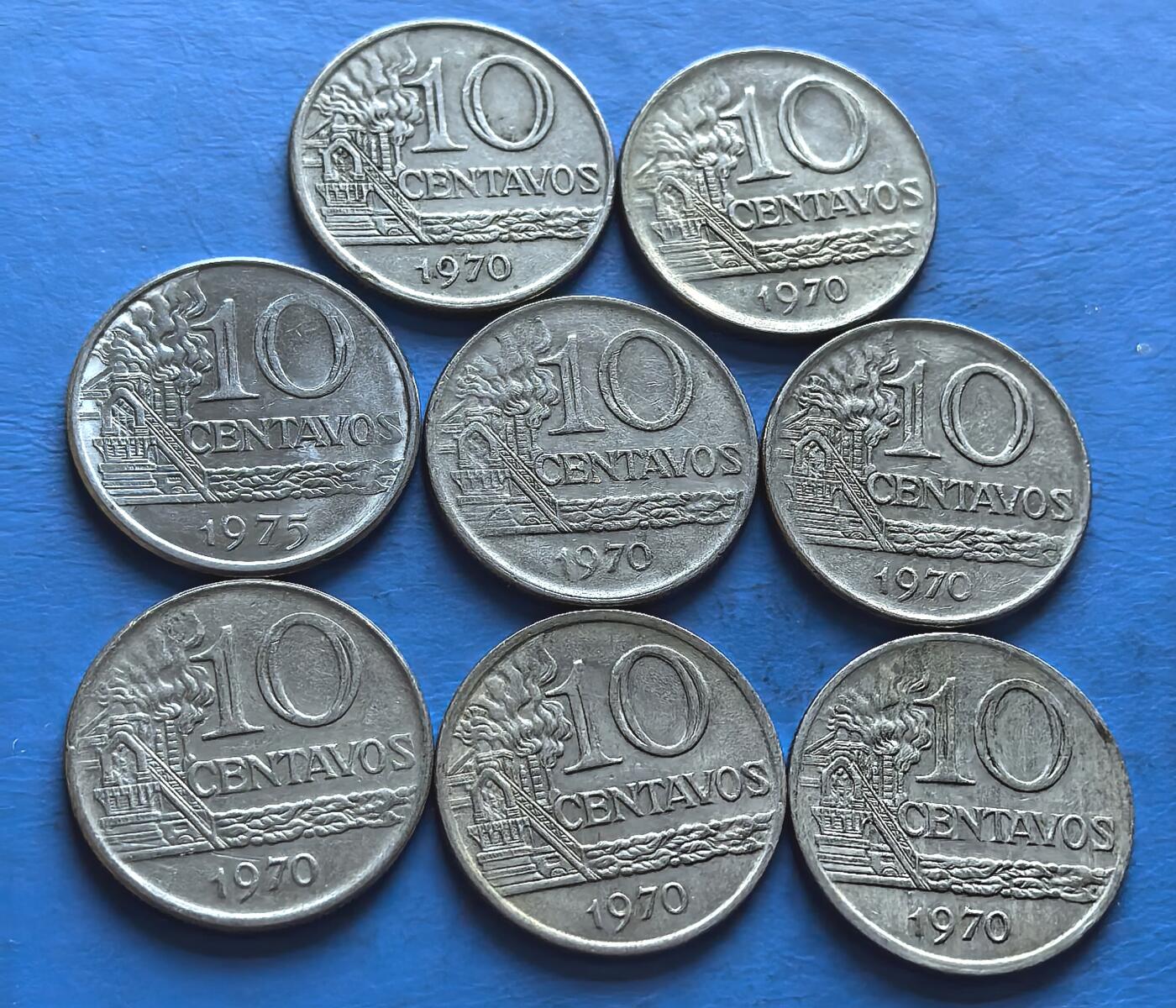 外国优质老铜币银币，周六九点倒数截拍，满百包邮，可寄存半年，喜欢朋友微信扫描二维码可直接参拍