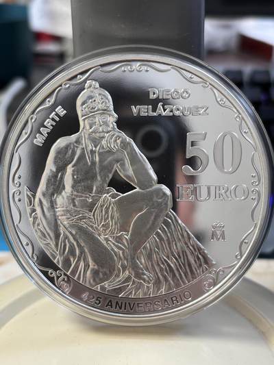 西班牙2024年画家迭戈·贝拉斯克斯名画彩色银币4枚套，31.1/31.1/31.1/168.75克，3枚小的是999银，大的925银，发行500套