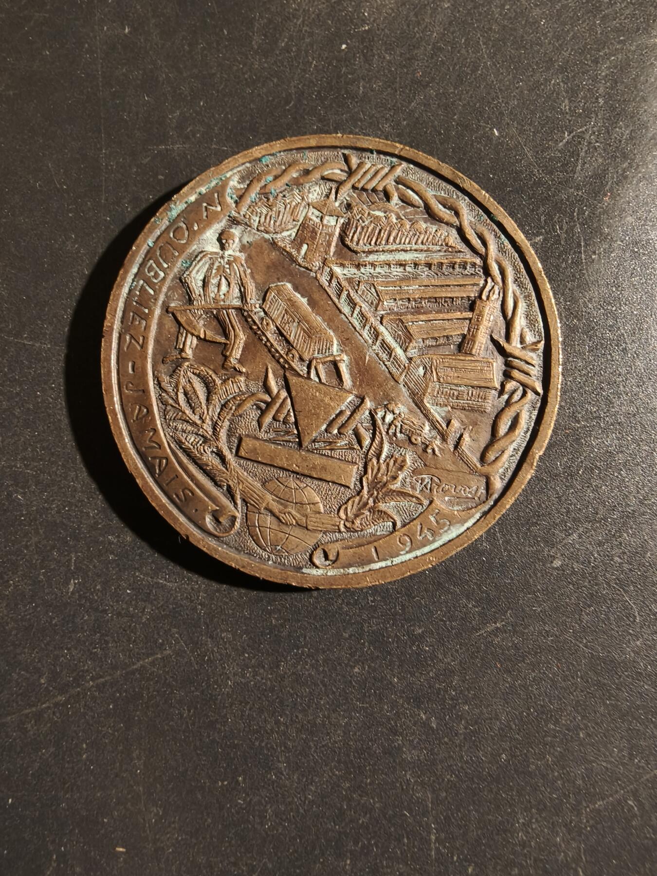 老王徽章第163期 13-15日三场连拍 16日统一发货  13、14日结束后可寄存