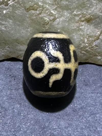 仅此一颗，精品藏传牙黄贵人玛瑙天珠一颗，。， - 仅此一颗，精品藏传牙黄贵人玛瑙天珠一颗，。，