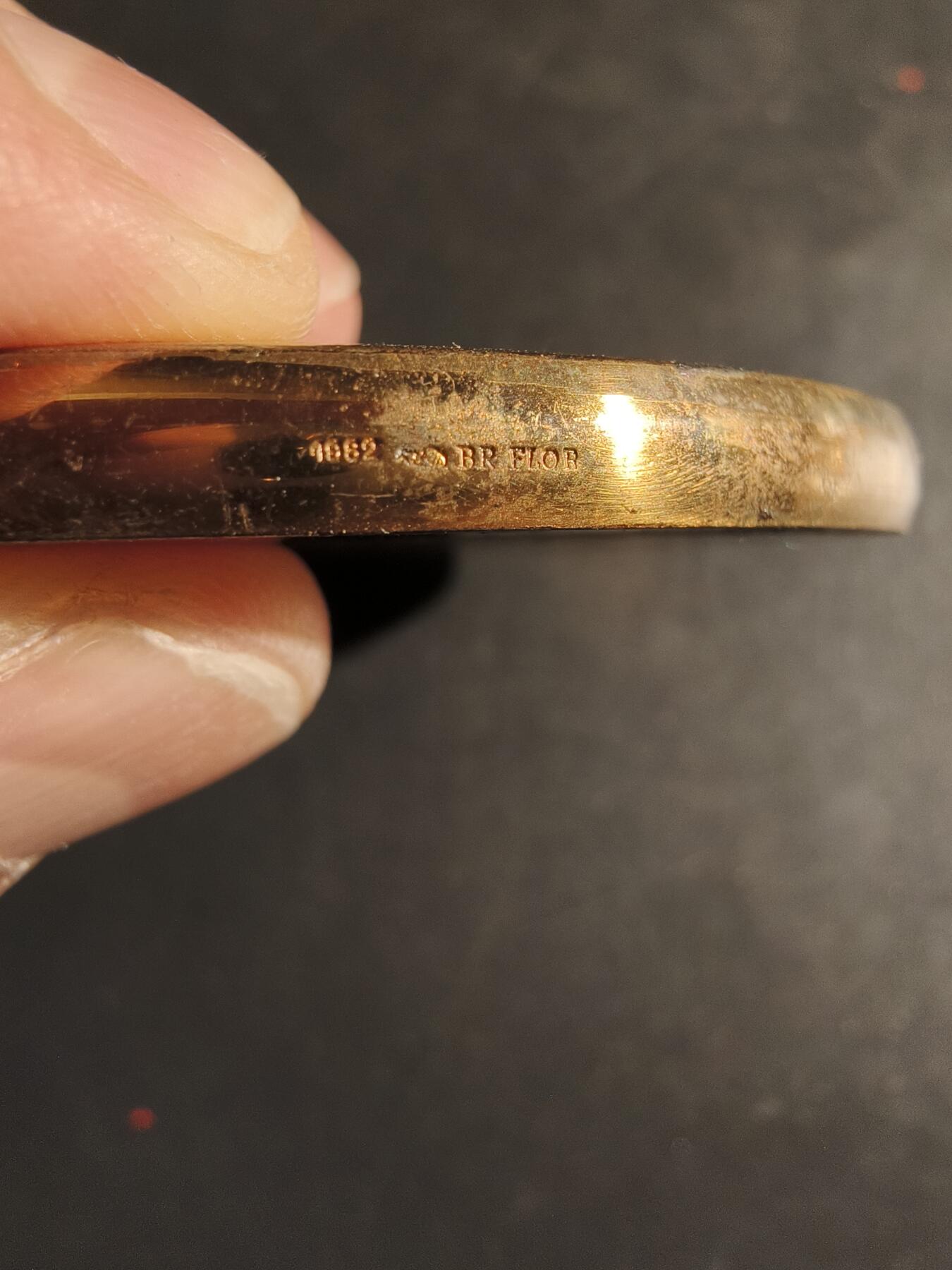 老王徽章第163期 13-15日三场连拍 16日统一发货  13、14日结束后可寄存 法国大铜章     直径76mm.   重量288.1g