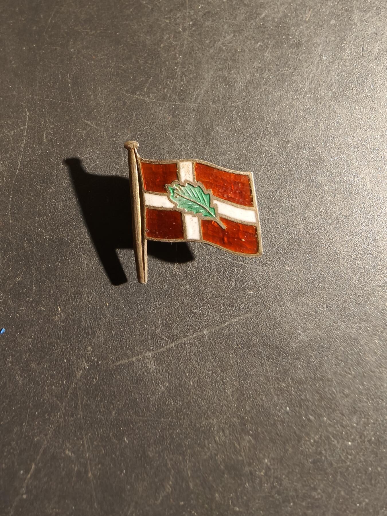 老王徽章第163期 13-15日三场连拍 16日统一发货  13、14日结束后可寄存