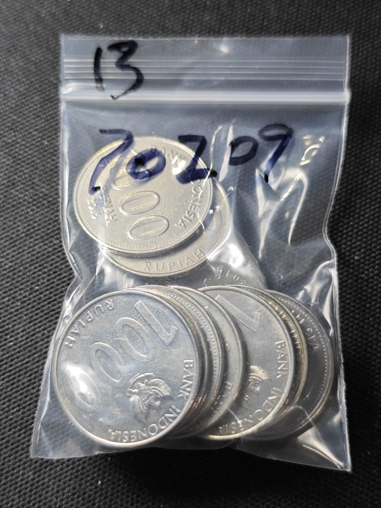 KK钱币收藏小铺  第370场  2月预留时间 周末发货  印度尼西亚1000卢比一组13枚