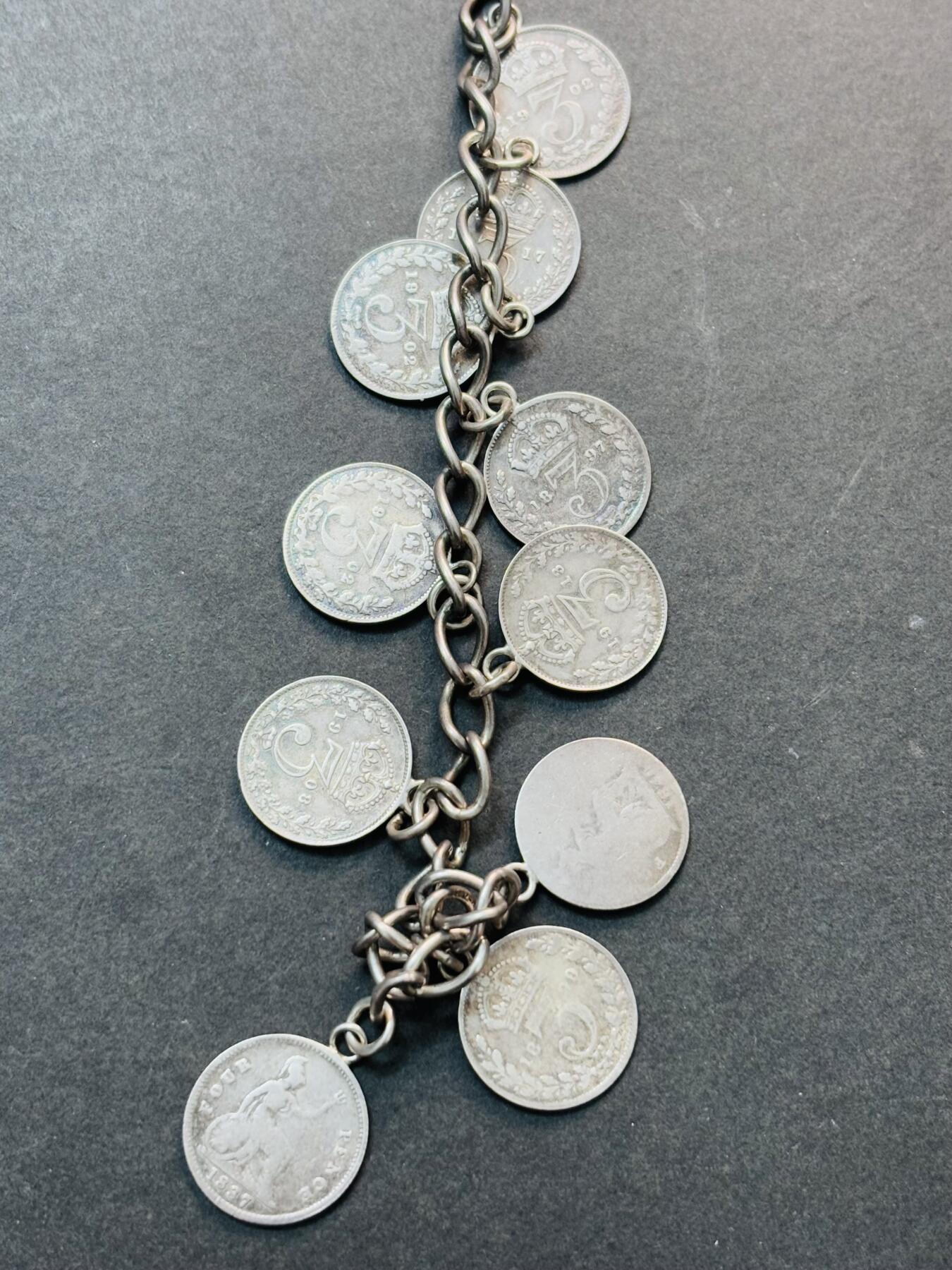 文馨钱币收藏第 281 场，【 长期接收代拍品】银元，银币，套币，纸币专场（本场截拍后休息三天，19 号发货） 少见英国银币手链，威廉四世，维多利亚，爱德华七世，乔治五世，均为 925 高银，链子也是银的，共计 23 克