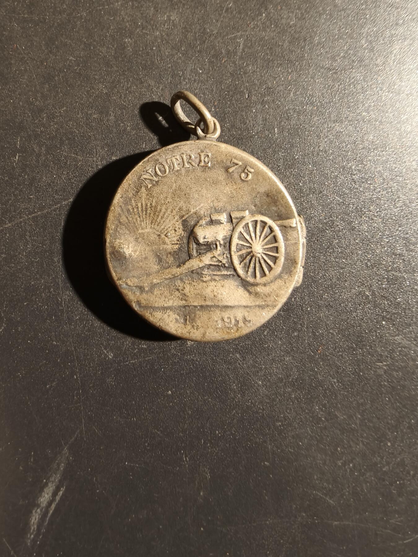 老王徽章第163期 13-15日三场连拍 16日统一发货  13、14日结束后可寄存 法国一战纪念章