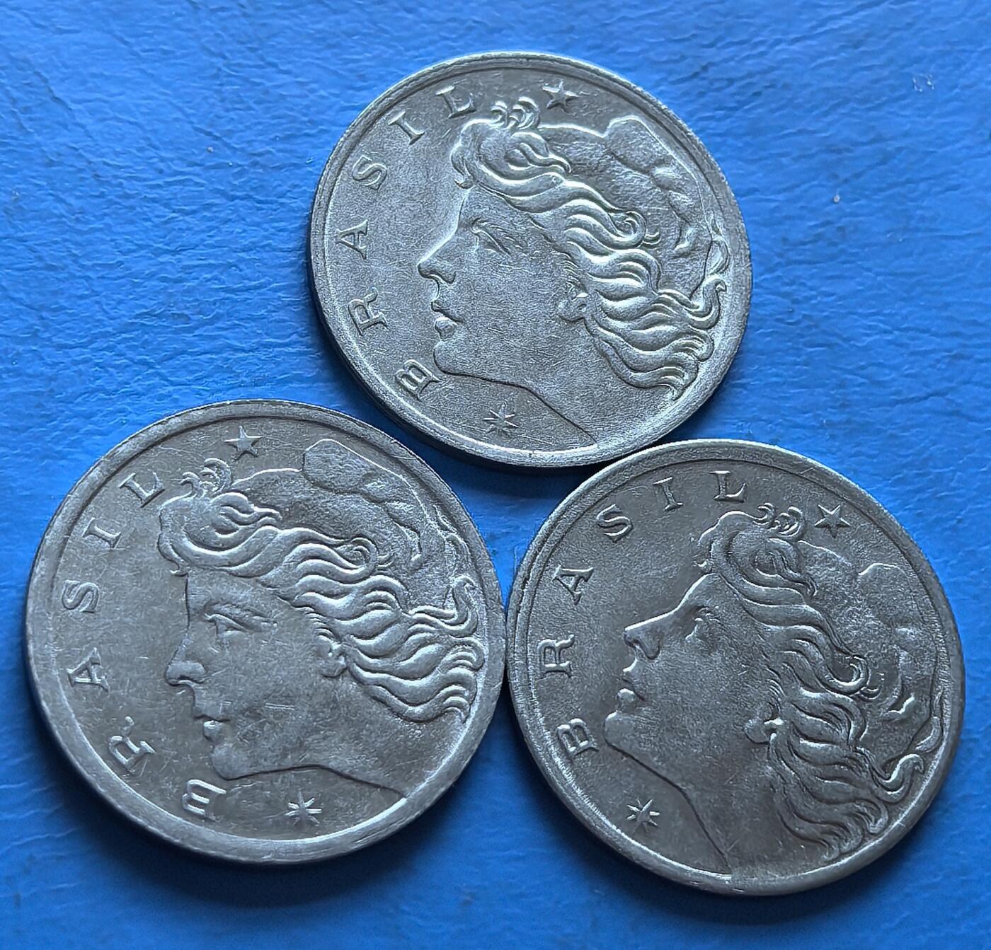 外国优质老铜币银币，周六九点倒数截拍，满百包邮，可寄存半年，喜欢朋友微信扫描二维码可直接参拍