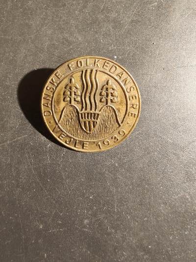 老王徽章第163期 13-15日三场连拍 16日统一发货  13、14日结束后可寄存 - 丹麦瓦埃勒舞蹈协会徽章