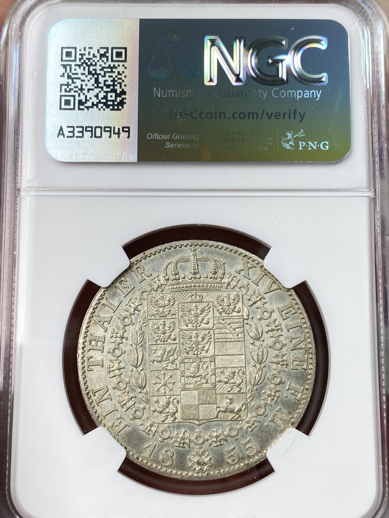 万国钱币拍卖第055期 NGC MS62 1855年德国普鲁士威廉四世流通纹章1泰勒 早期大规格协议泰勒 22.27g  洋葱头纹章款比后期鹰徽少得多 原味轻微镜面收藏级