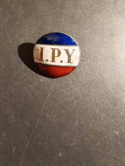 老王徽章第163期 13-15日三场连拍 16日统一发货  13、14日结束后可寄存 - 法国徽章