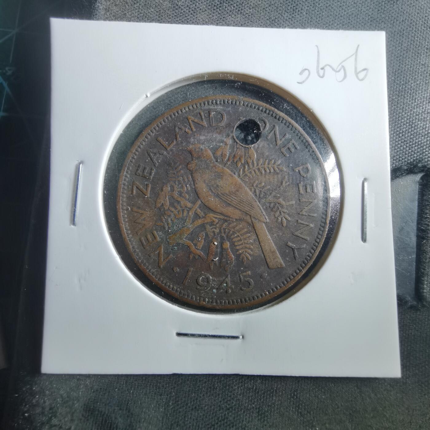 沼泽如烟--第906场 新西兰1945年1便士