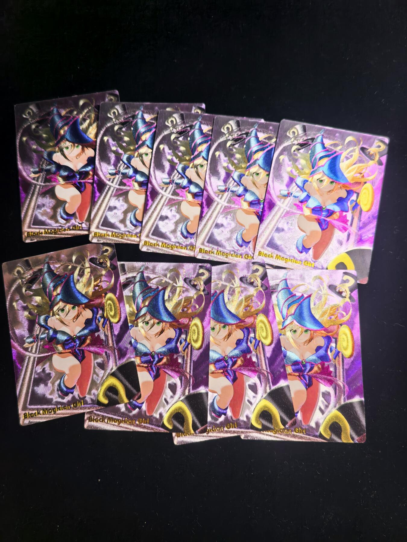 无佣金 不寄存 不收拍 链接少 我只是一个小小的卡牌收藏玩家   需要多宫大佬请私聊 部分卡牌设有底价（不想玩的那么累，即使有底价也会比市场价便宜的多，懂的自然懂） 拒绝小号抬价 大家放心拍 所有拍品部分套有卡膜 部分卡牌多宫 自制卡牌 不包厂瑕 放大镜 品控 勿拍 流拍商品会循环 感谢大家支持 留个关注 不定时上新 谢谢 奇点卡牌 黑魔导女孩粗闪九宫