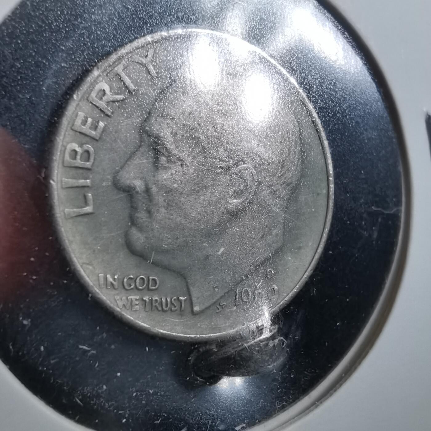 沼泽如烟--第906场 美国1969年十分挂件