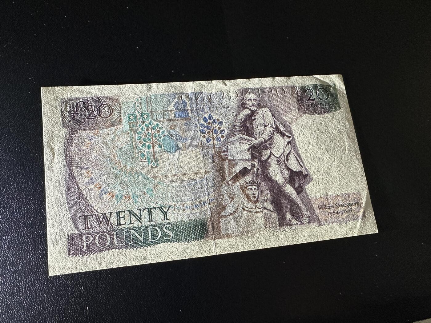 《外钞收藏家》第五百八十五期（精品场）（本平台长期征集拍品、欢迎藏友们联系合作）