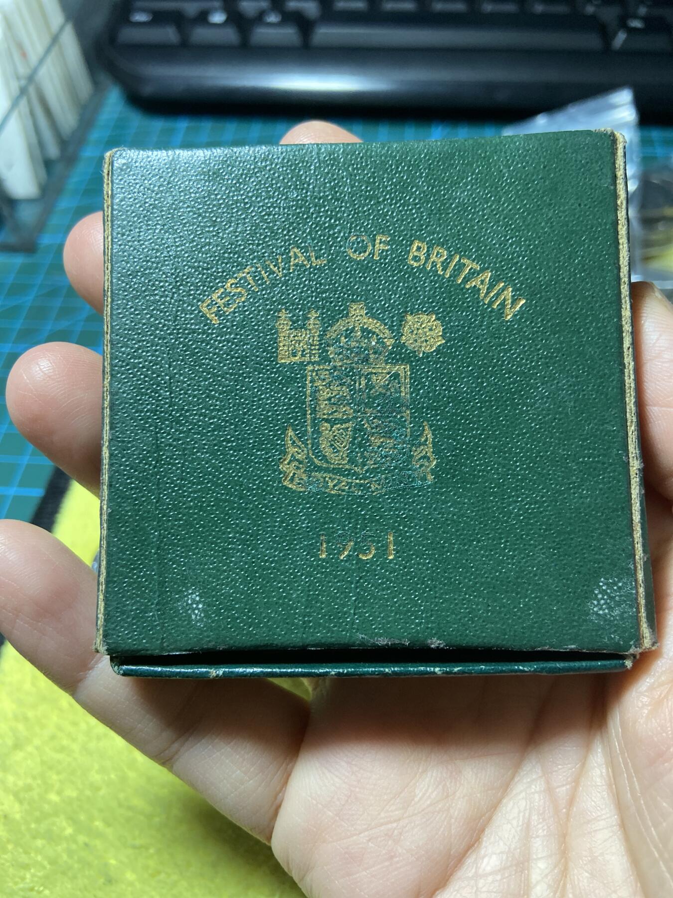 2025年第一百二十九场(总第一百五十五场）外国邮票、散币场(免佣金) 原盒全新说明书全–英国🇬🇧1951年5先令(乔治六世时期)