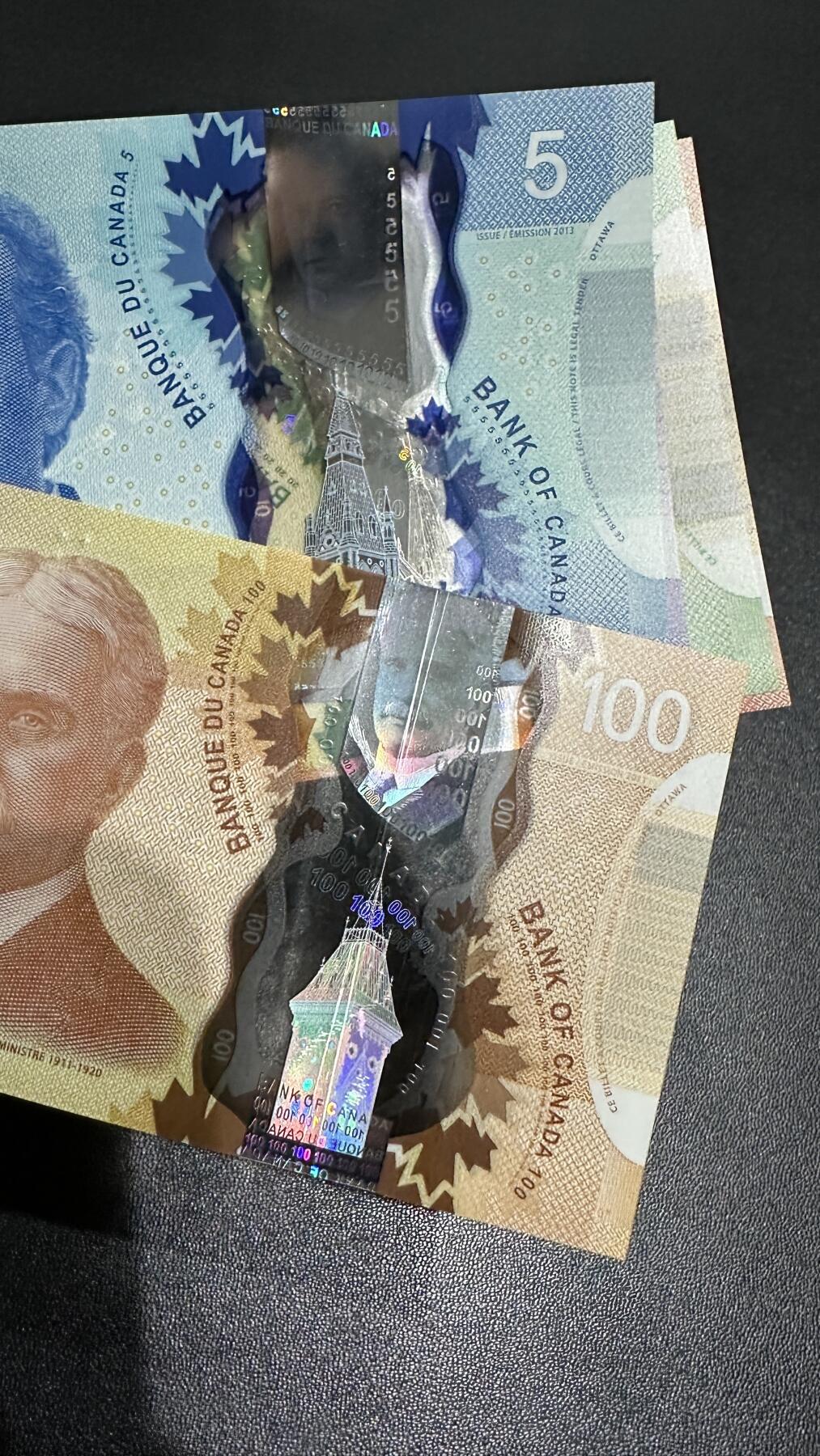 《外钞收藏家》第五百八十五期（精品场）（本平台长期征集拍品、欢迎藏友们联系合作）