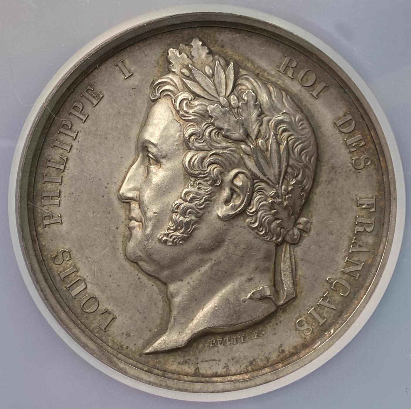 万国钱币拍卖第055期 NGC MS63 1842年法国路易·菲利普一世纪念众议院议会大银章 欧洲古典高浮雕大银章 罕见品种 52MM 71.28G大规格