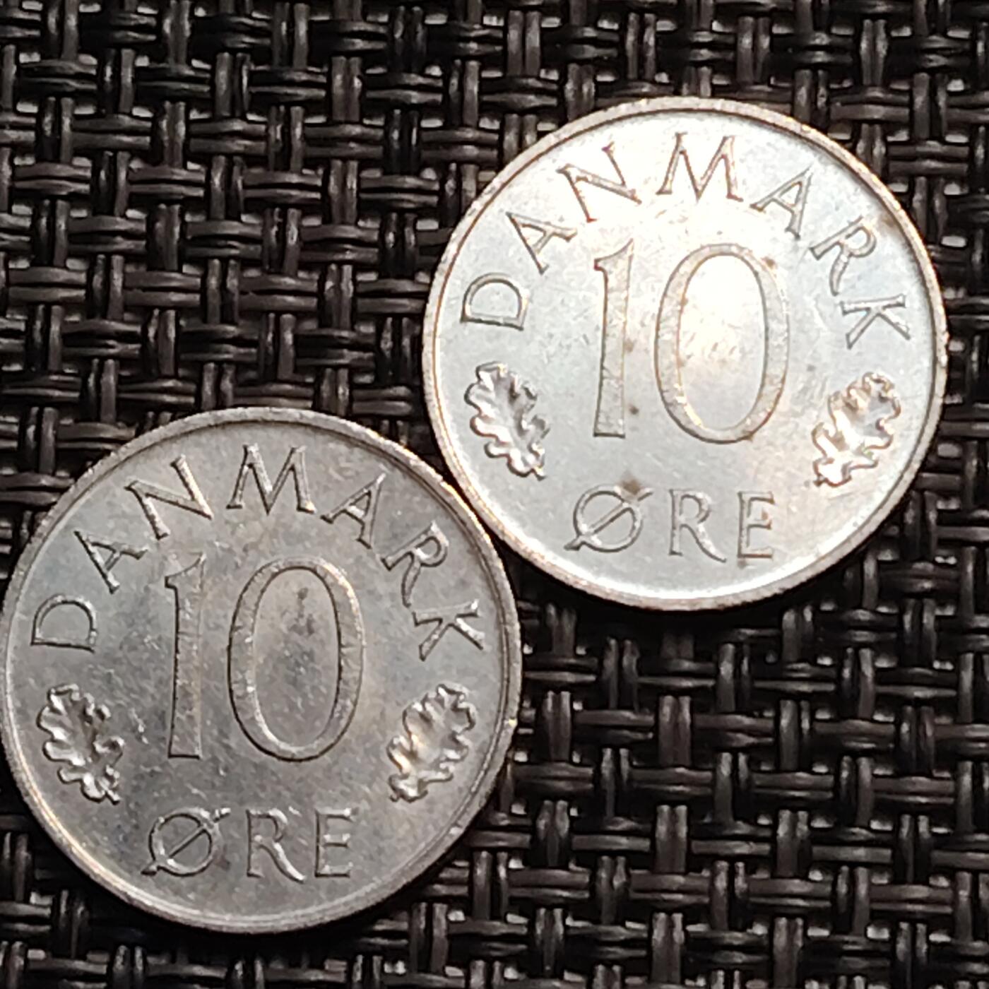 布加迪🐬～世界钱币(上海)🌾第 259 期 /  各国套币和散币 丹麦🇩🇰 1979/1980年 10奥尔 2枚
