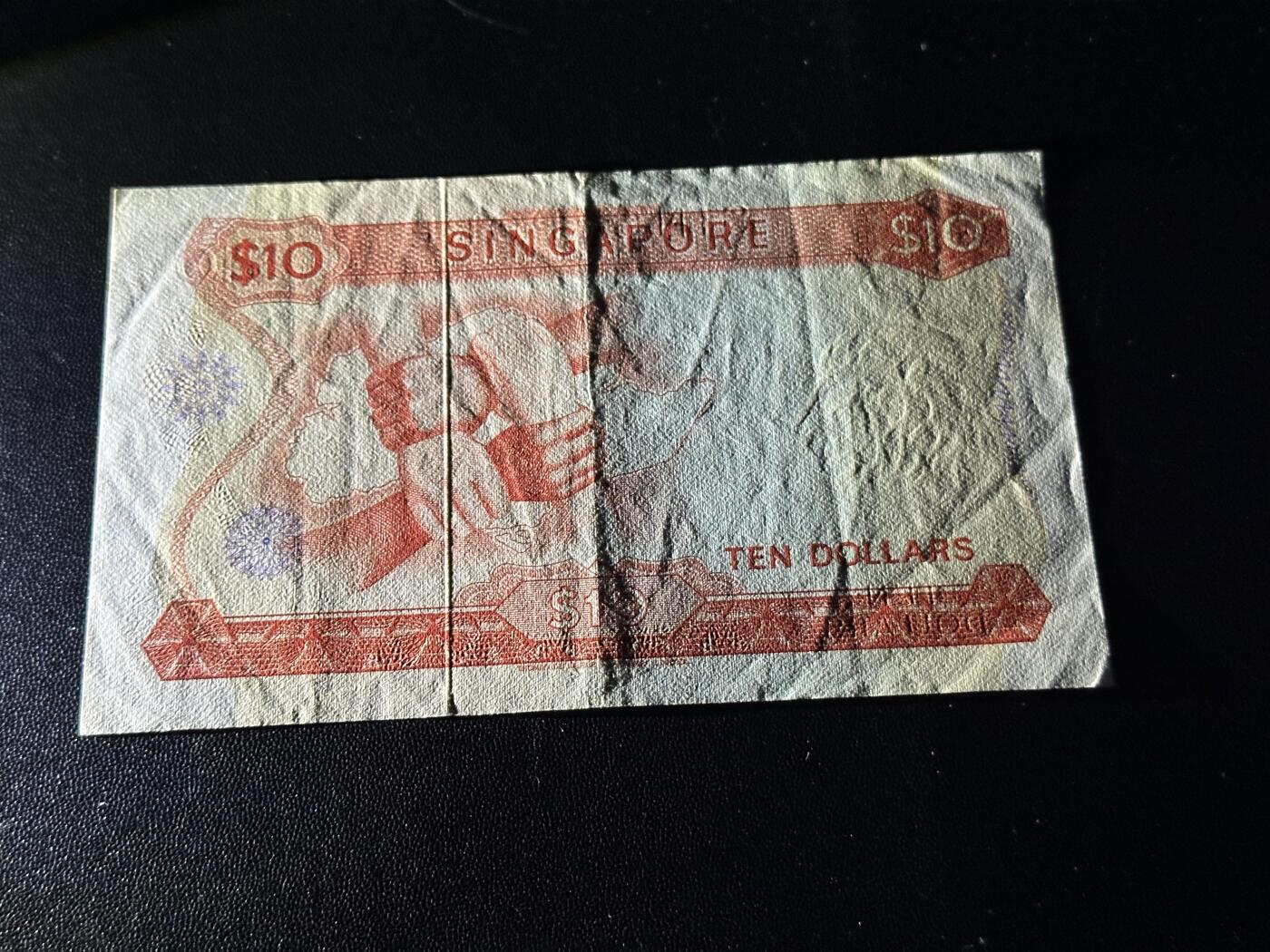 《外钞收藏家》第五百八十五期（精品场）（本平台长期征集拍品、欢迎藏友们联系合作）