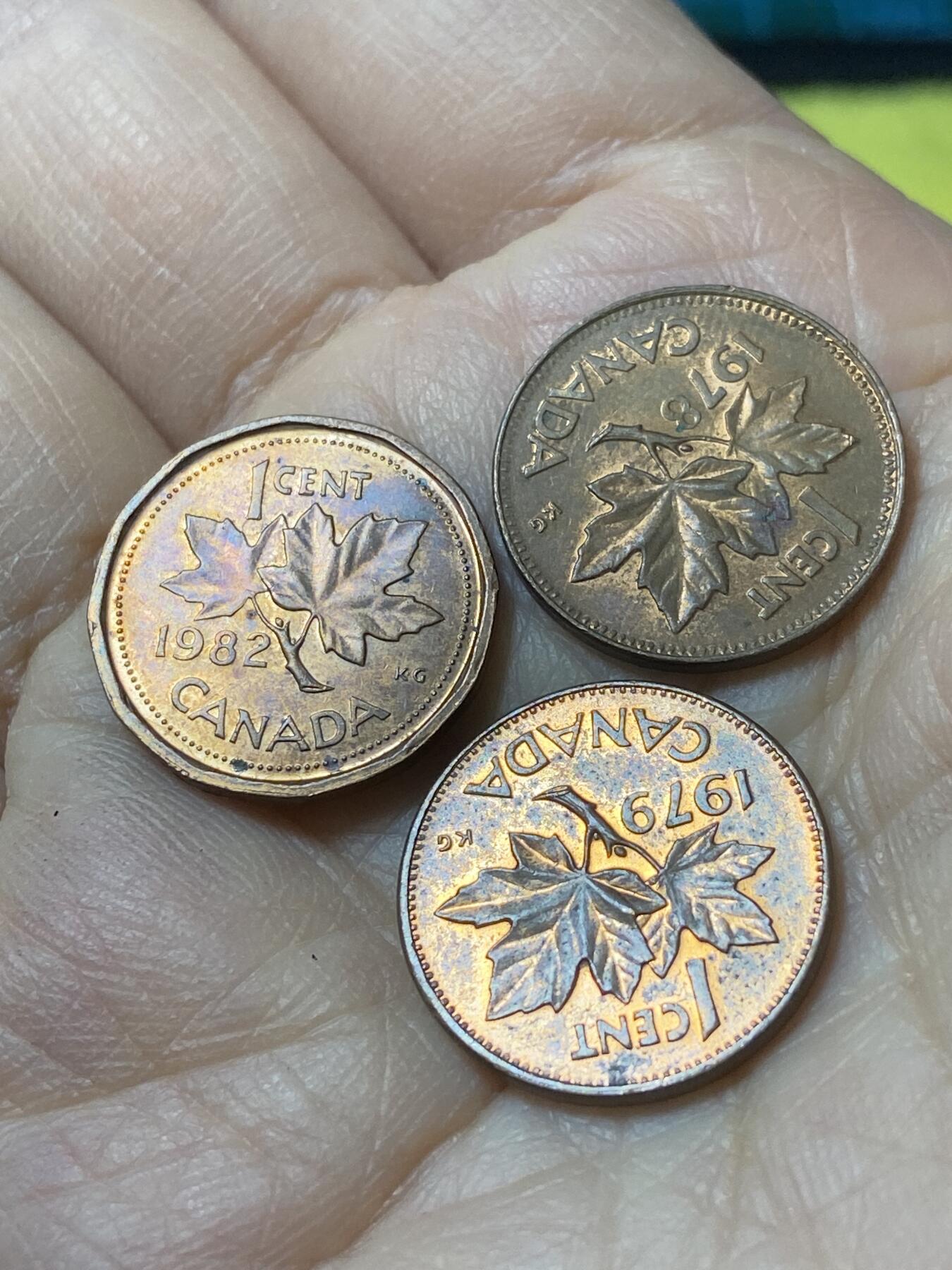 2025年第一百二十九场(总第一百五十五场）外国邮票、散币场(免佣金) 加拿大🇨🇦1分3枚：1978年79年(伊丽莎白二世中年花冠第二版全年份)，82年(伊丽莎白二世中年花冠第四版，首发年)