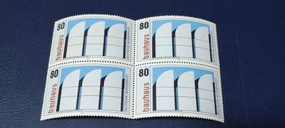 德国邮票专场，都是四方联 - 德国邮票四方联一张，1983年发行，包豪斯建筑美术学院  。品相如图