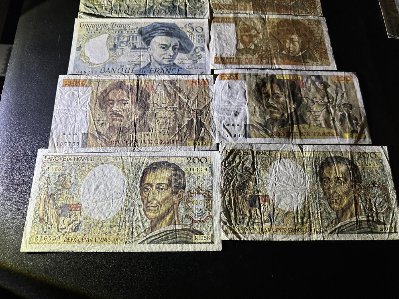 《外钞收藏家》第五百八十五期（精品场）（本平台长期征集拍品、欢迎藏友们联系合作）