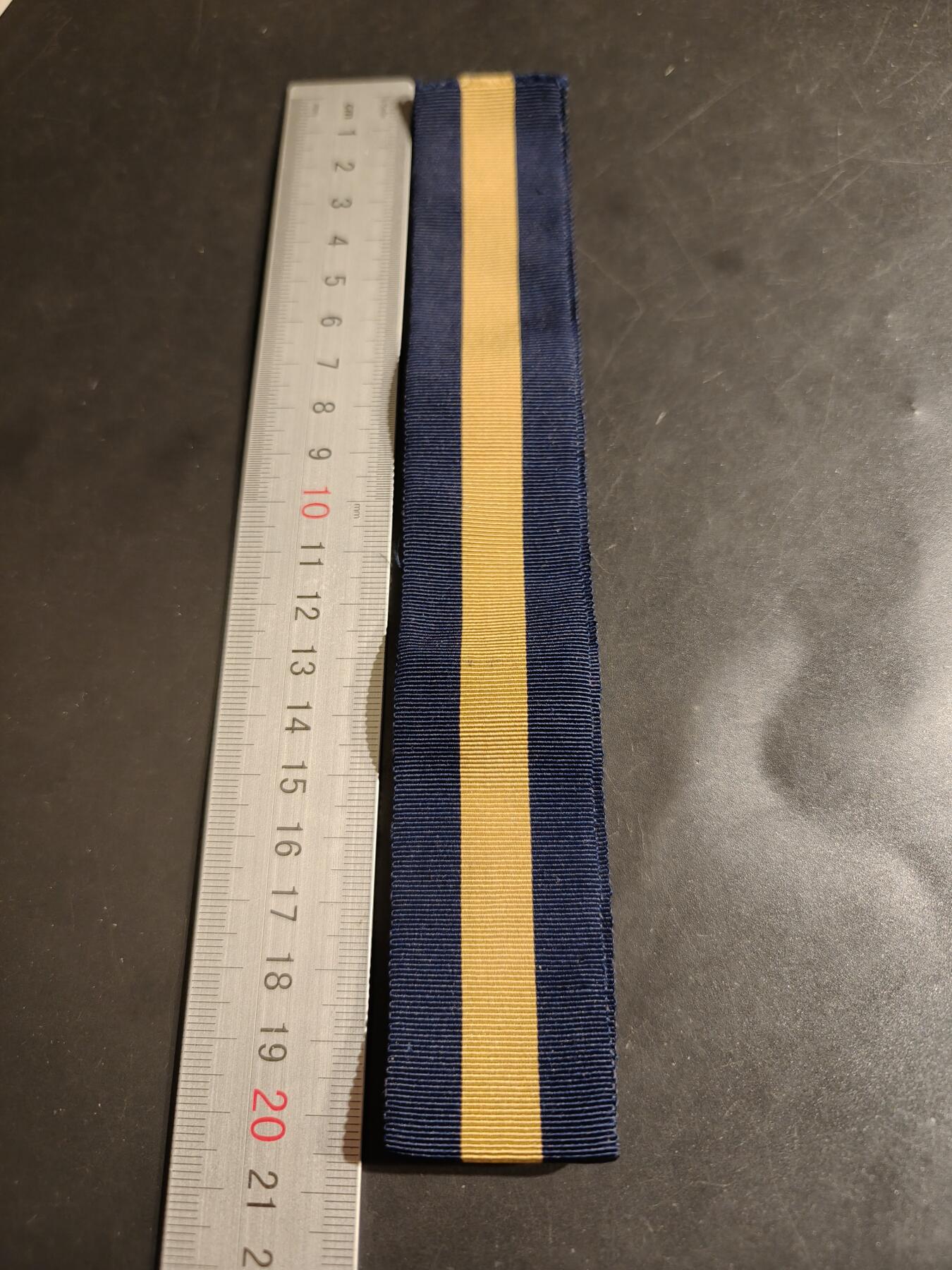 老王徽章第163期 13-15日三场连拍 16日统一发货  13、14日结束后可寄存  英国好望角通用服役绶带.    42cm