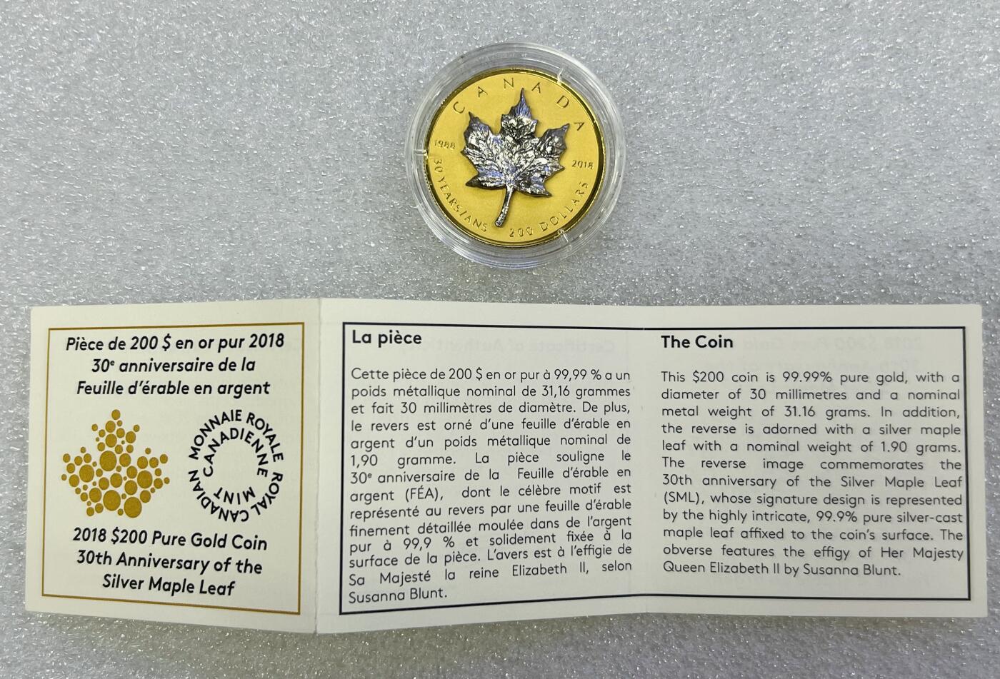 大中华拍卖第803期 2018加拿大枫叶30周年纪念金币含盒子证书1盎司金 首枚3D枫叶金币！金银合铸，极致工艺，收藏家必入臻品。