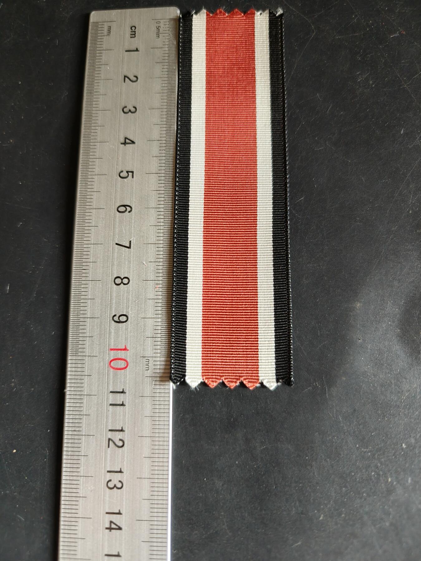 老王徽章第163期 13-15日三场连拍 16日统一发货  13、14日结束后可寄存  德三二铁绶带     11cm